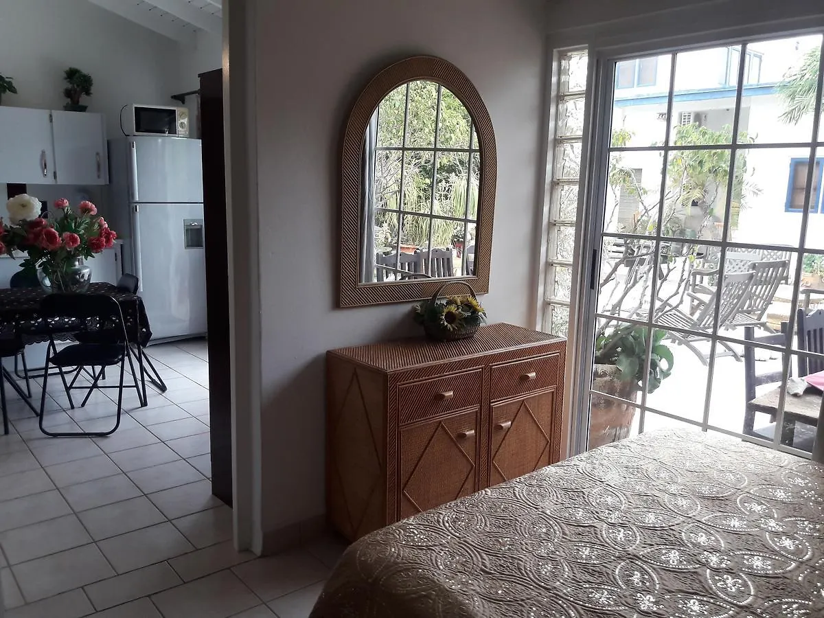 Aruba Harmony Hostel Oranjestad