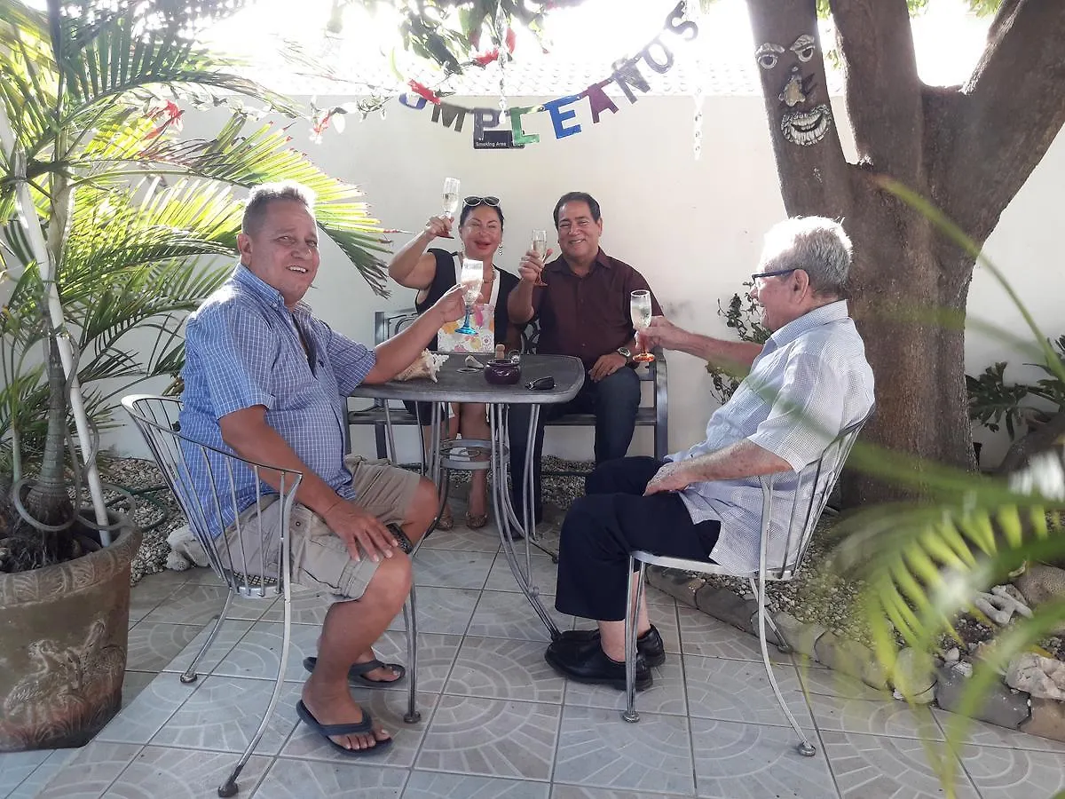 Aruba Harmony Hostel Oranjestad